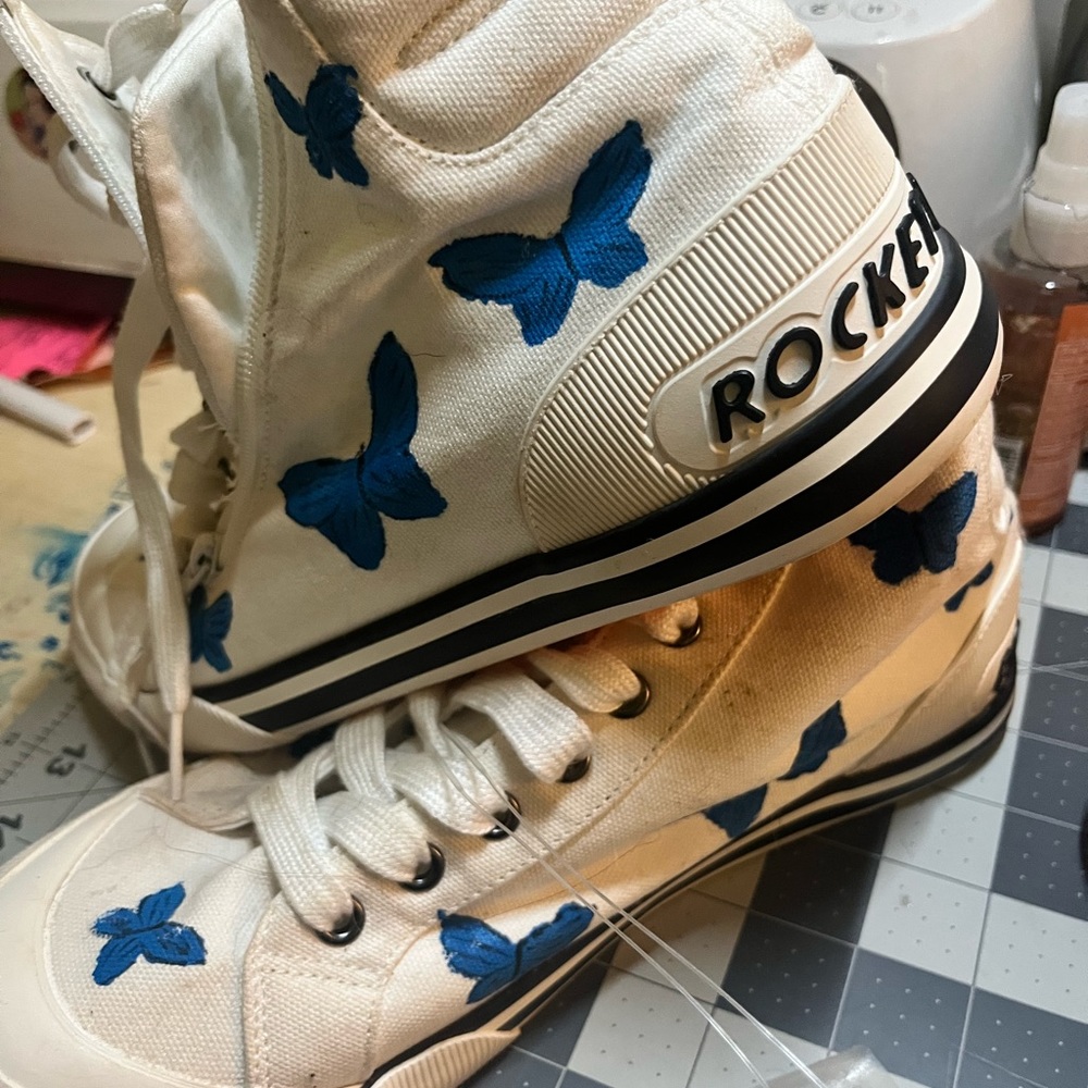 Rocket dog sneakers size 9